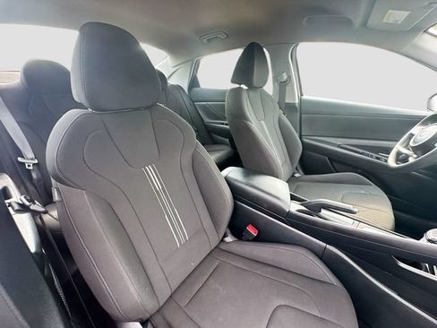 Used 2024 Hyundai Elantra SEL FWD image 31