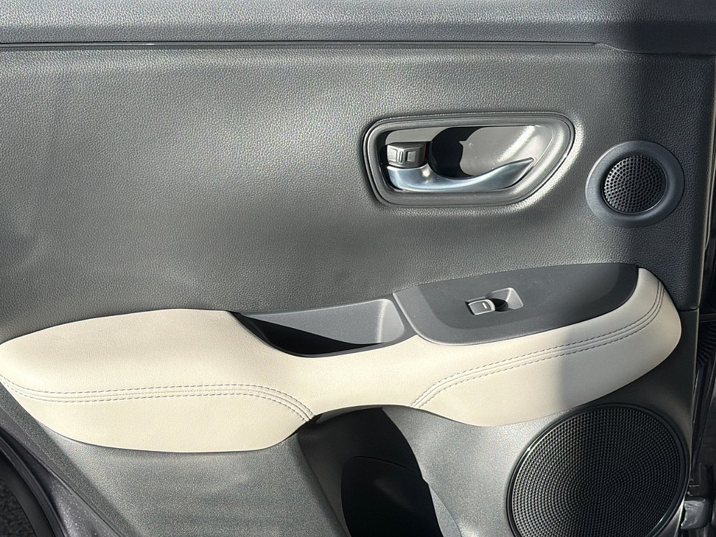 New 2027 Honda HR-V EX-L image 9