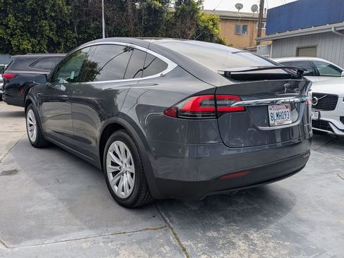 Used 2019 Tesla Model X Long Range image 5