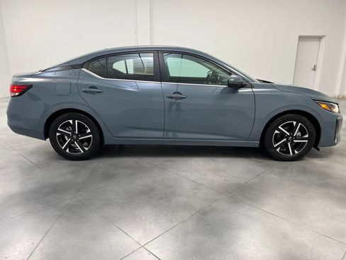 Used 2024 Nissan Sentra SV FWD image 10