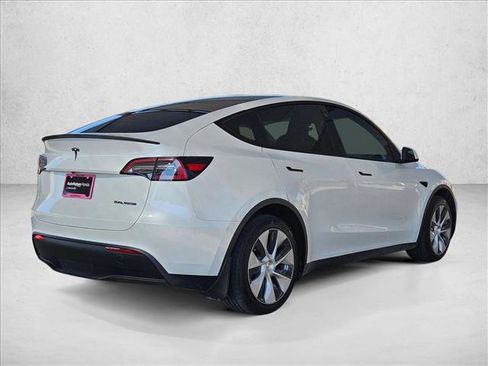 Used 2023 Tesla Model Y Long Range image 5