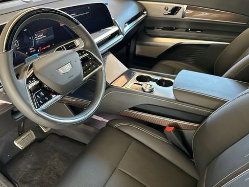 New 2026 Cadillac Vistiq Sport image 10