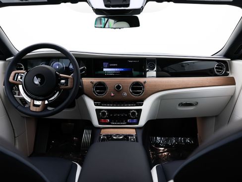 New 2026 Rolls-Royce Spectre image 62