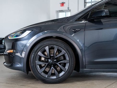 Used 2024 Tesla Model X image 9