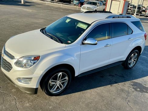 Used 2017 Chevrolet Equinox Premier w/ Enhanced Convenience Package image 5