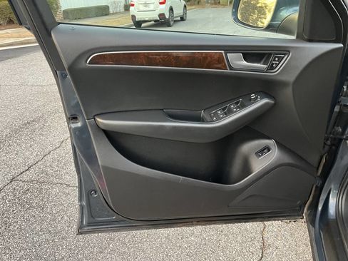Used 2011 Audi Q5 2.0T Premium image 24