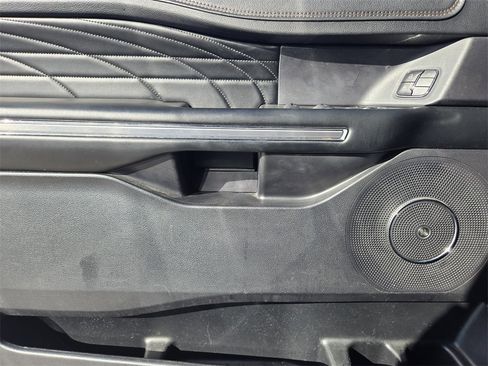 Used 2019 Ford Expedition Max Platinum image 22