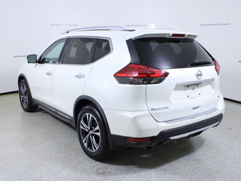 Used 2017 Nissan Rogue SL w/ SL Premium Package image 5