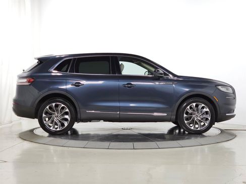 Used 2021 Lincoln Nautilus Reserve AWD/4WD image 10