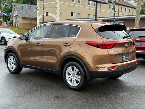 Used 2017 Kia Sportage LX AWD/4WD image 5