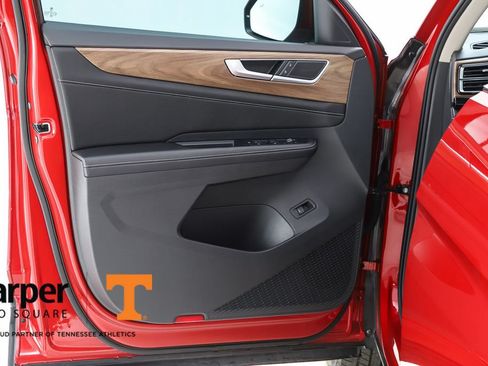Used 2024 Volkswagen Atlas SE FWD image 18
