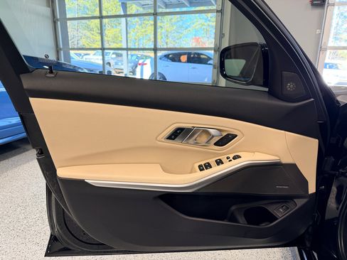 Used 2019 BMW 330i Sedan image 15