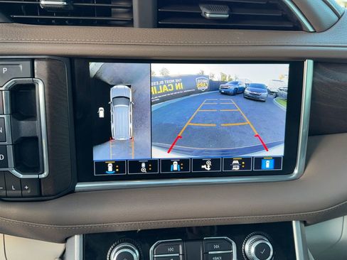 Used 2021 GMC Yukon XL Denali w/ Denali Ultimate Package image 19