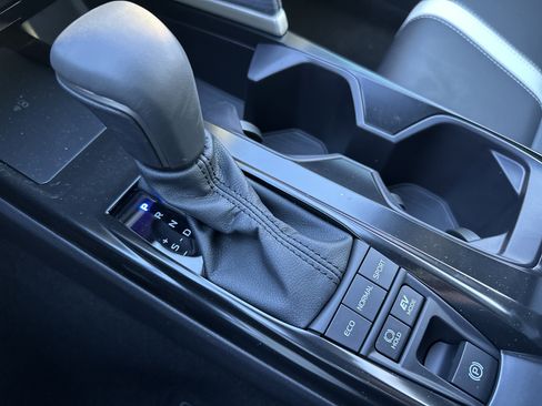 Used 2026 Toyota Camry SE image 29