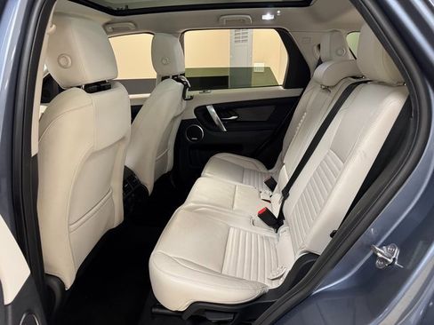 Used 2022 Land Rover Discovery Sport SE image 24