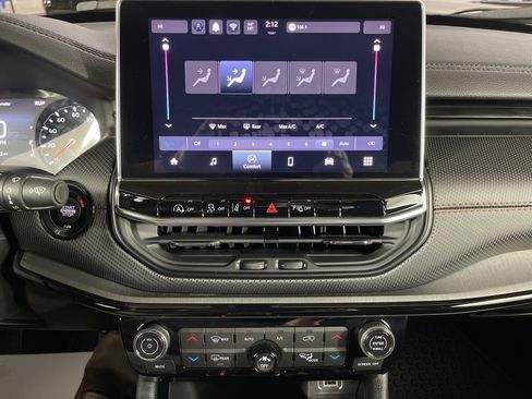 Used 2024 Jeep Compass Trailhawk image 24