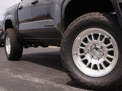 New 2025 Toyota Tacoma SR5