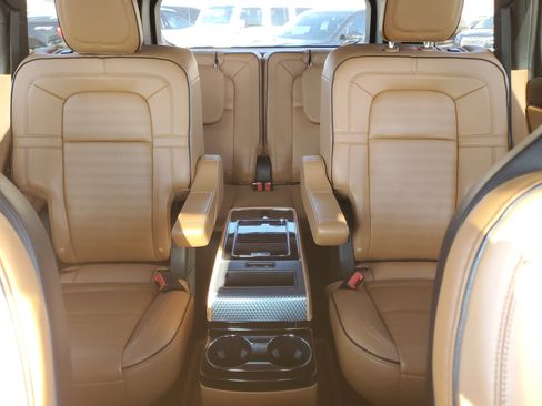 Certified 2023 Lincoln Aviator Black Label image 19