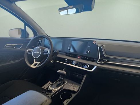 Used 2024 Kia Sportage LX FWD image 23