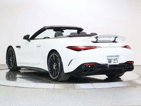 Used 2022 Mercedes-Benz SL 55 AMG 4MATIC w/ Driver Assistance Package image 3