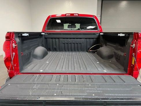 Used 2018 Toyota Tundra SR5 w/ SR5 Upgrade Package RWD image 14