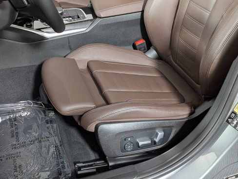 Certified 2023 BMW 330i xDrive Sedan w/ Premium Package image 19