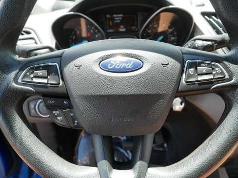 Used 2018 Ford Escape SE w/ Ford Safe & Smart Package AWD/4WD image 24