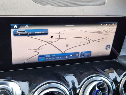 New 2026 Mercedes-Benz GLB 250 4MATIC image 17