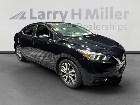 Used 2020 Nissan Versa SV image 7