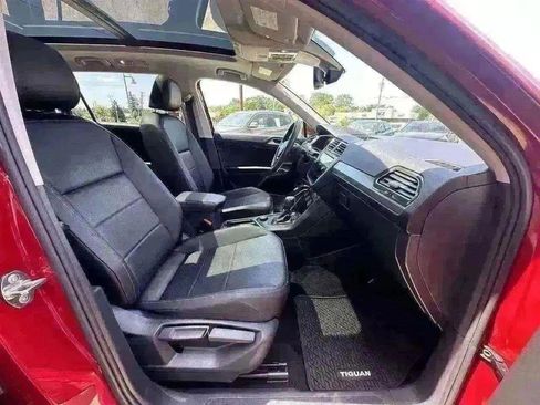 Used 2020 Volkswagen Tiguan SEL image 31