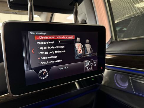 Used 2018 BMW 750i RWD image 32