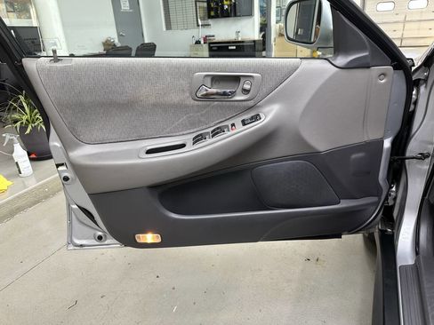 Used 2001 Honda Accord LX image 10