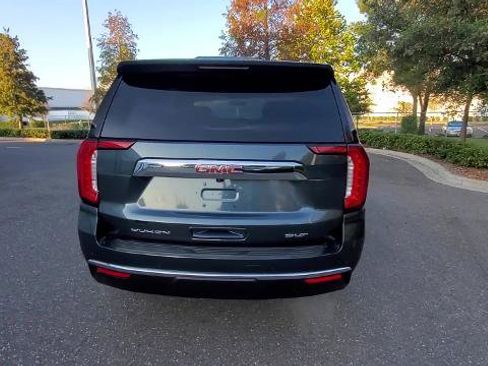 Used 2021 GMC Yukon SLT w/ SLT Premium Package image 44