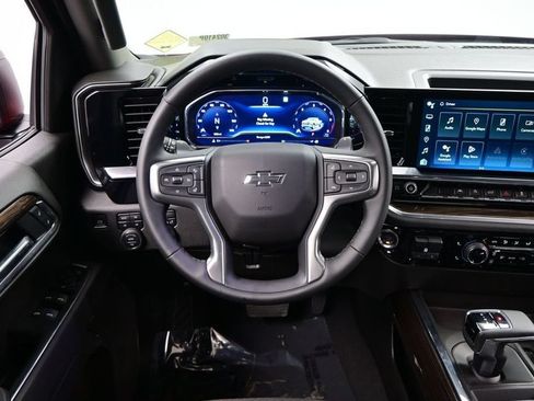 Used 2025 Chevrolet Silverado 1500 RST w/ Z71 Off-Road Package AWD/4WD image 13