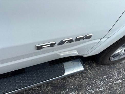 Used 2021 RAM 1500 Laramie AWD/4WD image 6