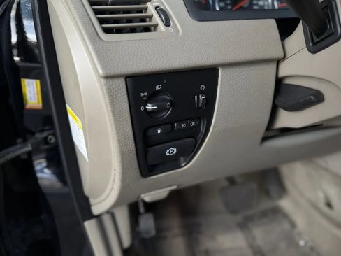 Used 2005 Volvo XC90 T6 image 26