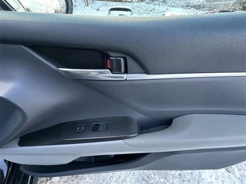 Used 2023 Toyota Camry SE image 21