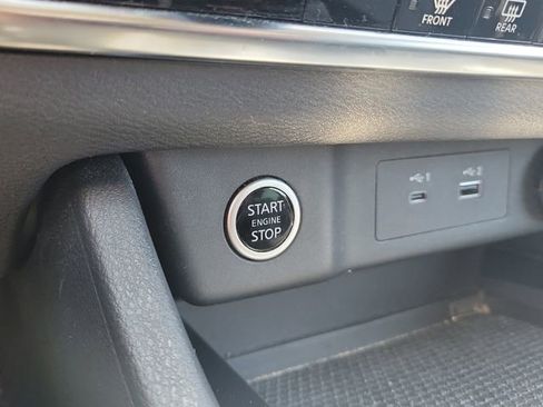 Certified 2023 Nissan Rogue SV FWD image 29