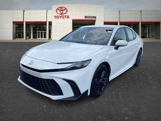 Used 2025 Toyota Camry SE FWD video 1