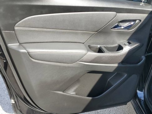 Used 2023 Chevrolet Traverse Premier w/ Redline Edition image 10