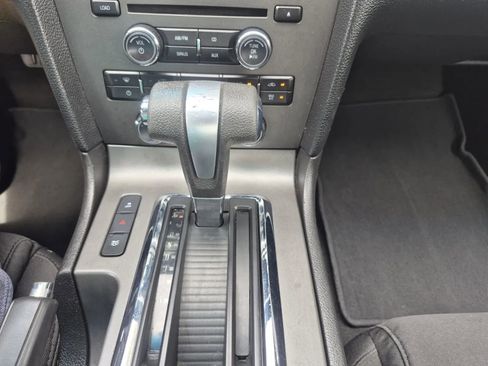 Used 2012 Ford Mustang GT RWD image 18