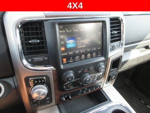 Used 2017 RAM 1500 Laramie w/ Convenience Group AWD/4WD image 33