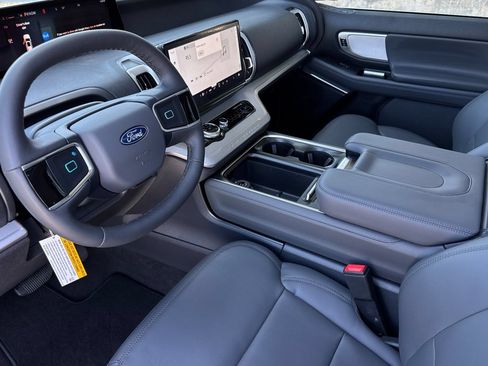 New 2026 Ford Expedition Active AWD/4WD image 10