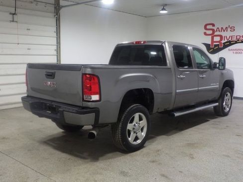 Used 2013 GMC Sierra 2500 Denali w/ Suspension Package, Off-Road image 4