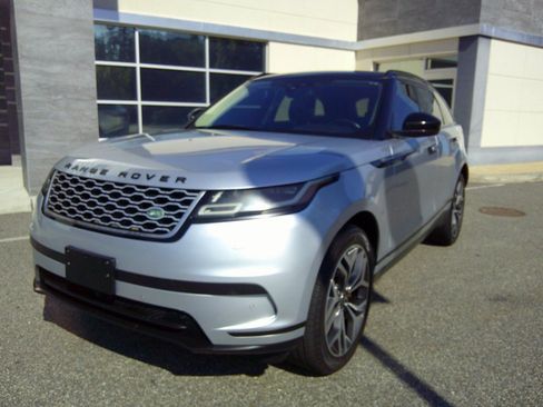 Used 2019 Land Rover Range Rover Velar S AWD/4WD image 19
