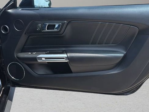 Used 2016 Ford Mustang Premium RWD image 9