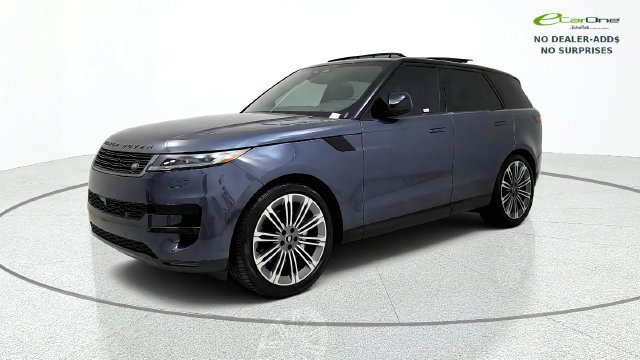 Used 2024 Land Rover Range Rover Sport SE AWD/4WD image 3