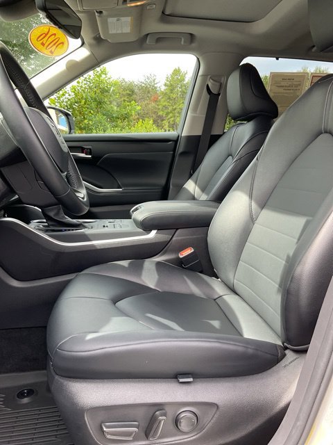 Used 2026 Toyota Highlander XLE AWD/4WD image 20
