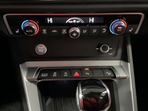 Used 2020 Audi Q3 2.0T Premium Plus w/ Premium Plus Package image 19