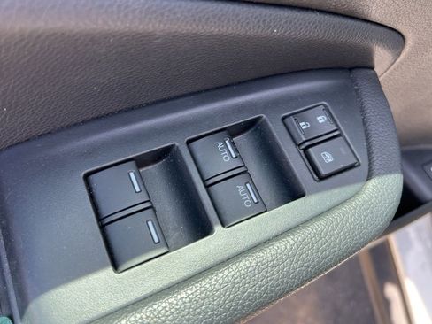 Used 2022 Honda Pilot Touring image 10